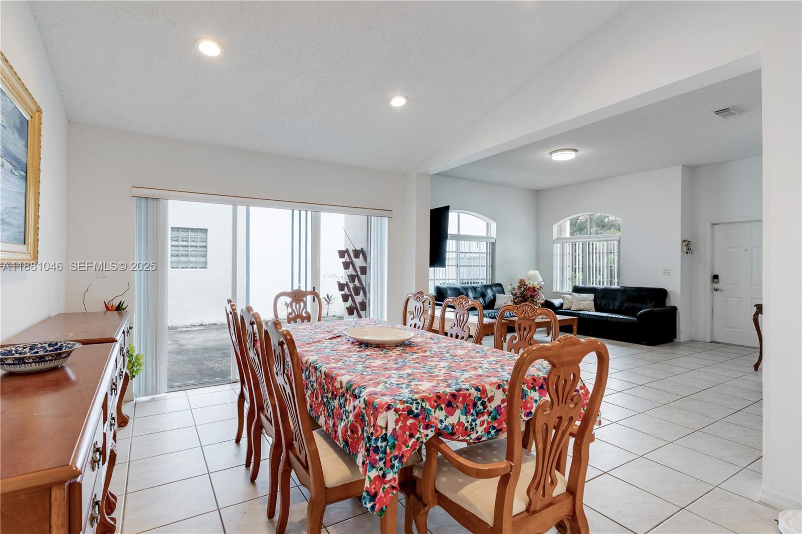 15351 Southwest 36th Street Miami, FL 33185 - Photo 8 of 26