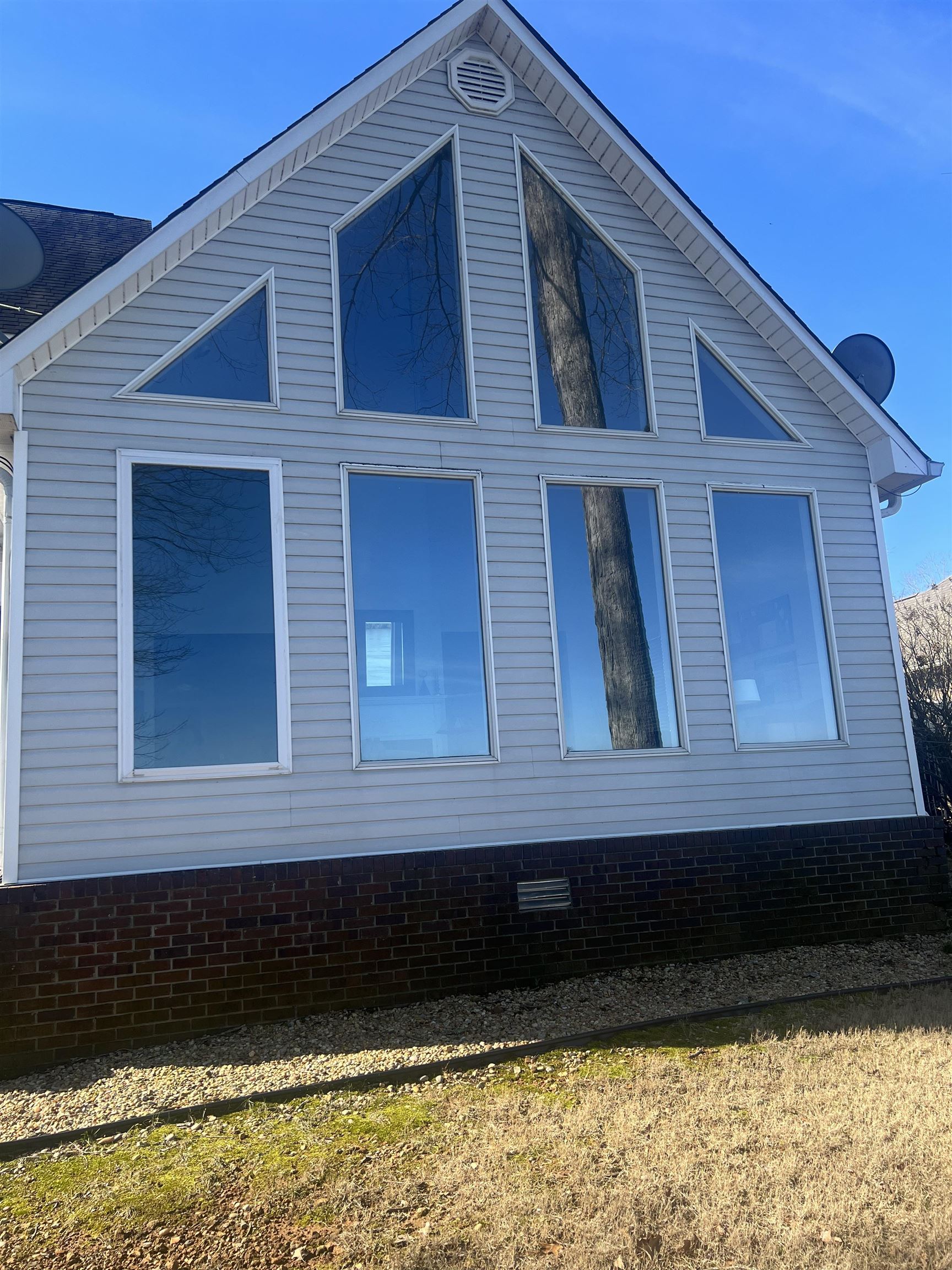 1101 Pride Estates Road Tuscumbia, AL 35674 - Photo 5 of 25 a view of a house