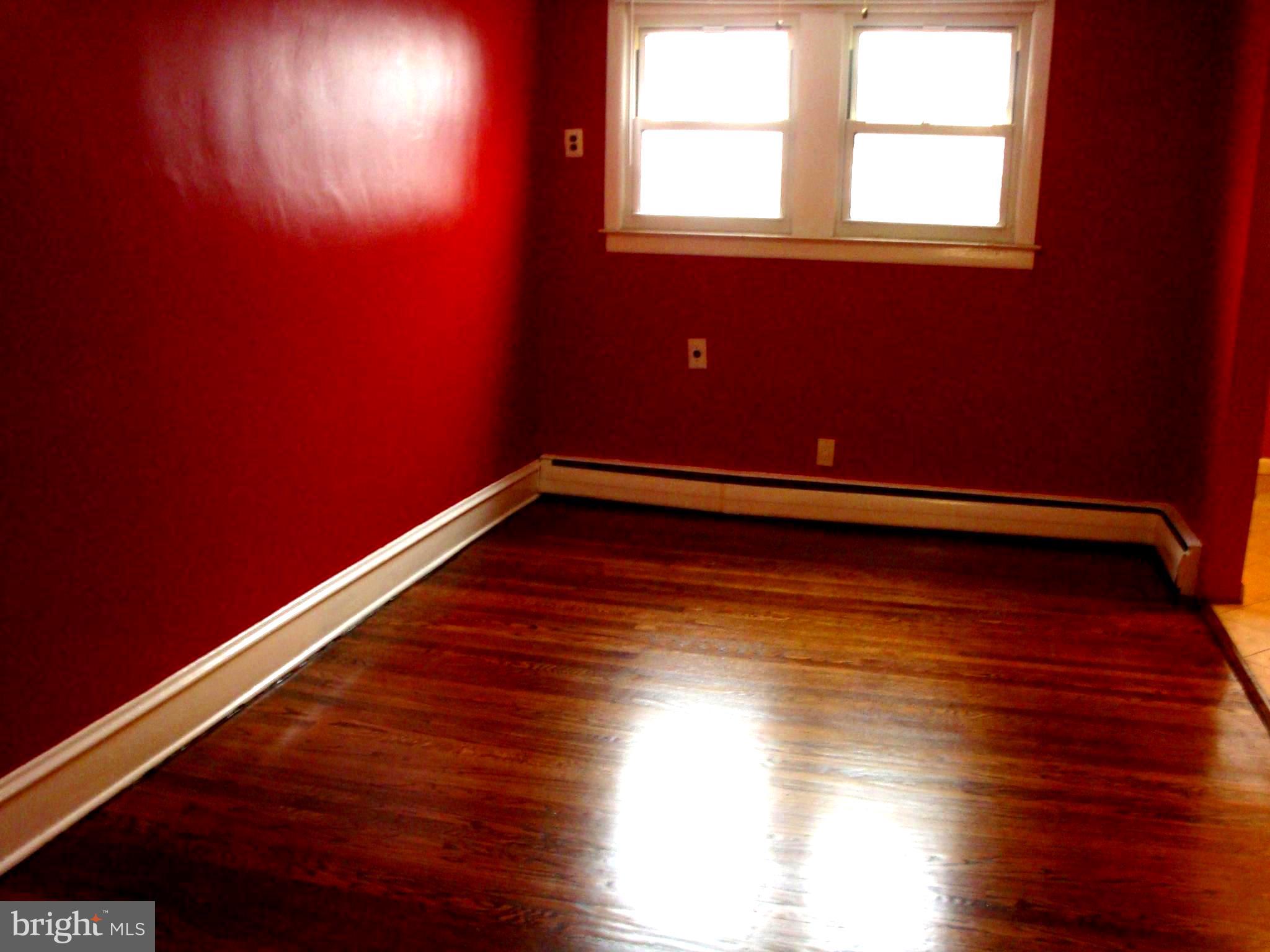 517 Hampden Road Upper Darby, PA 19082 - Photo 3 of 24