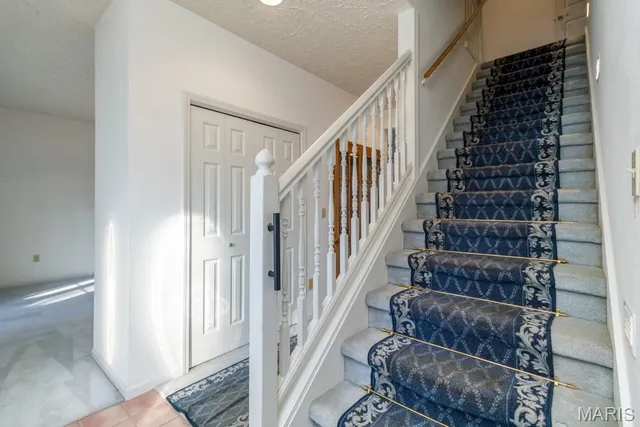 $325,000 | 17145 Lemming Lane, St. Robert, MO 65584