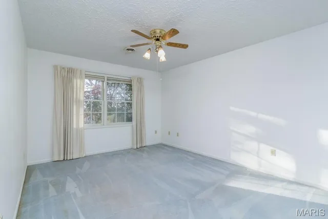 $325,000 | 17145 Lemming Lane, St. Robert, MO 65584