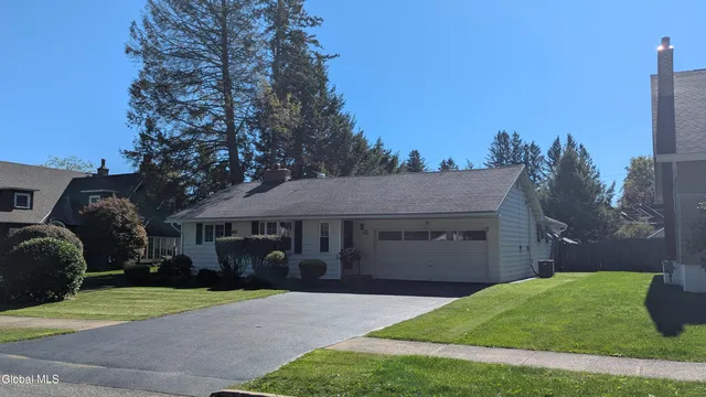 $295,000 | 18 1/2 South Park Drive, Gloversville, NY 12078