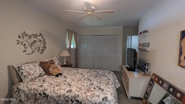 $295,000 | 18 1/2 South Park Drive, Gloversville, NY 12078