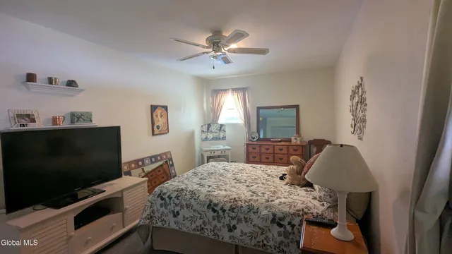 $295,000 | 18 1/2 South Park Drive, Gloversville, NY 12078