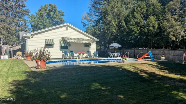 $295,000 | 18 1/2 South Park Drive, Gloversville, NY 12078