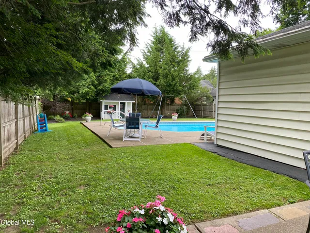 $295,000 | 18 1/2 South Park Drive, Gloversville, NY 12078