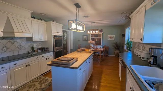 $295,000 | 18 1/2 South Park Drive, Gloversville, NY 12078