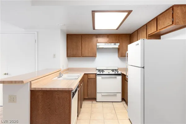 $119,900 | 3740 Desert Marina Drive, Unit 2, Laughlin, NV 89029