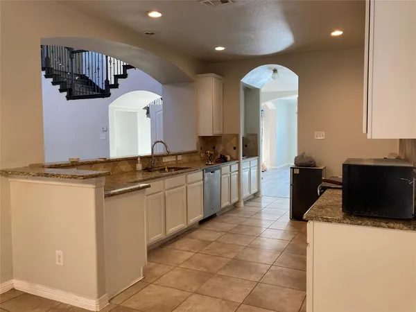 $3,595 | 2744 Ferdinand, Grand Prairie, TX 75054
