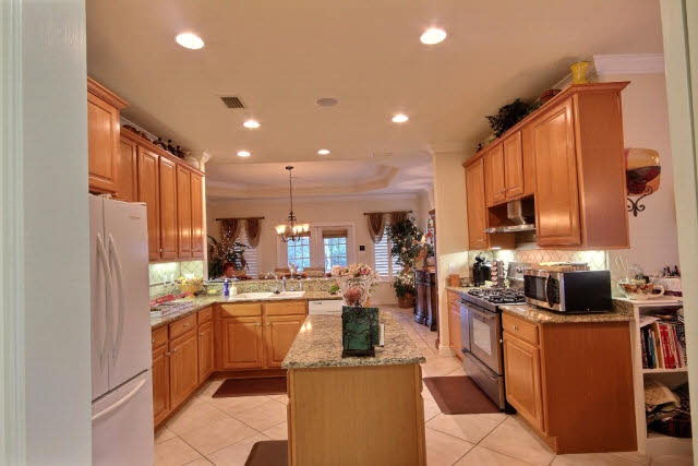 245 Hemingway Loop Foley, AL 36535 - Photo 3 of 21 Spacious Kitchen