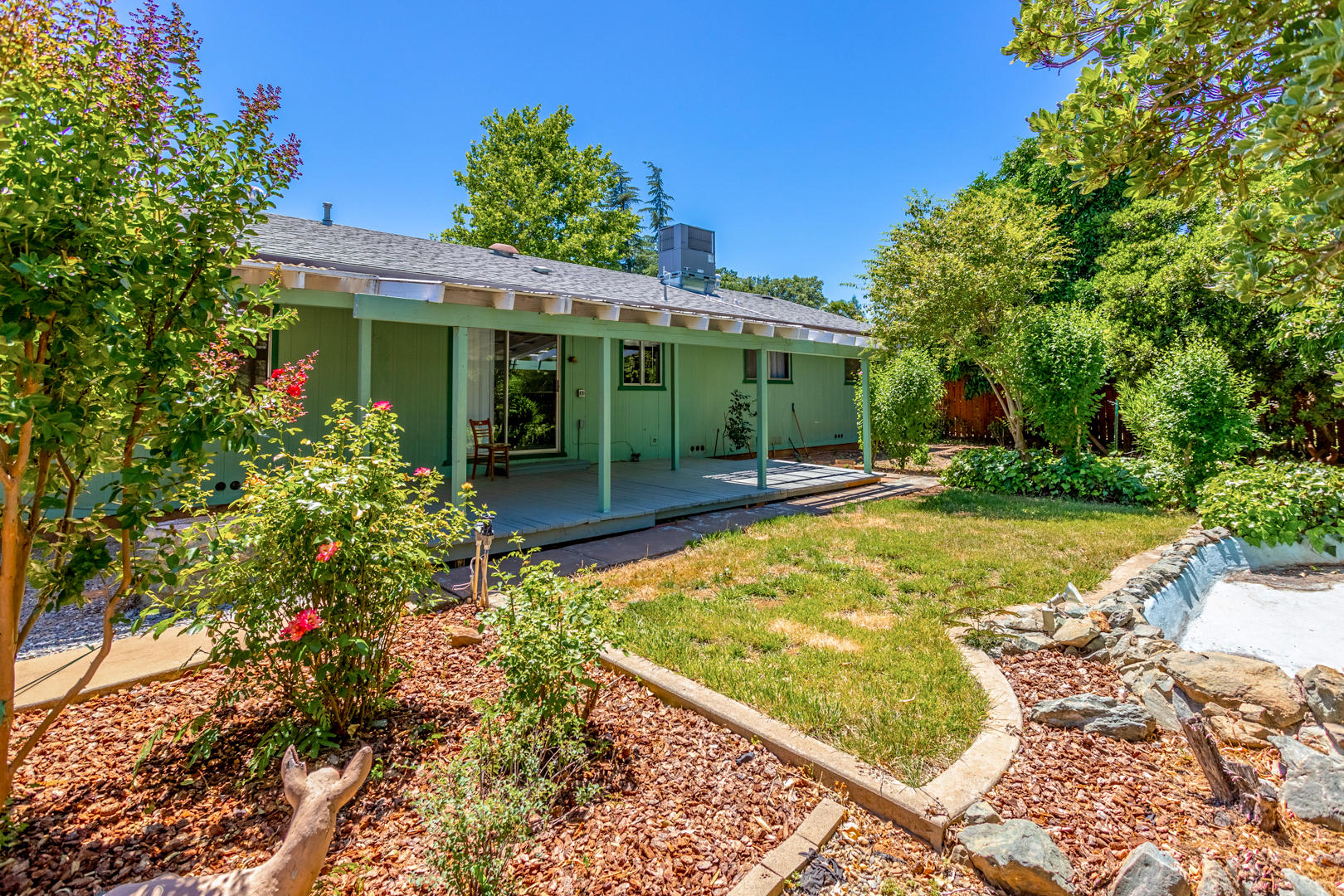 1196 Ruthie Lane Redding, CA 96002 - Photo 17 of 21 67 back