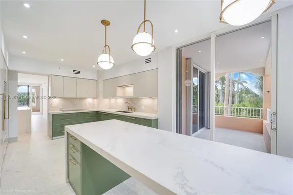 $2,590,000 | 737 Crandon Boulevard, Unit 301, Key Biscayne, FL 33149