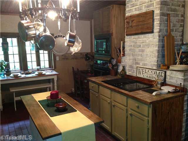 796 Ransom Road Winston-Salem, NC 27106 - Photo 6 of 15 Kitchen.