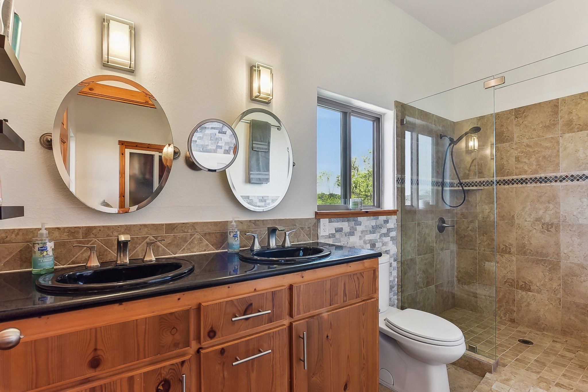 1813 Graveyard Point Road Austin, TX 78734 - Photo 19 of 40 Gallery Image 19