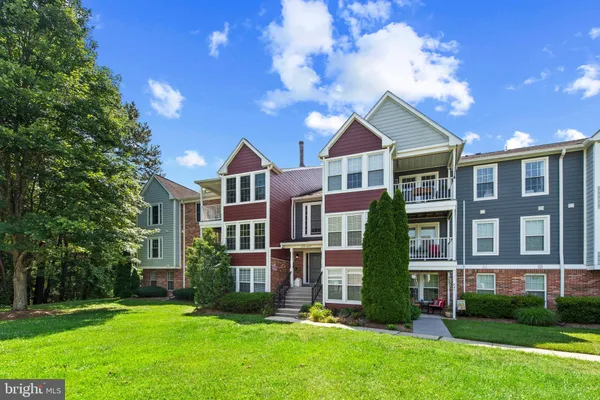 $285,000 | 627 Deering Road, Unit 2B, Pasadena, MD 21122
