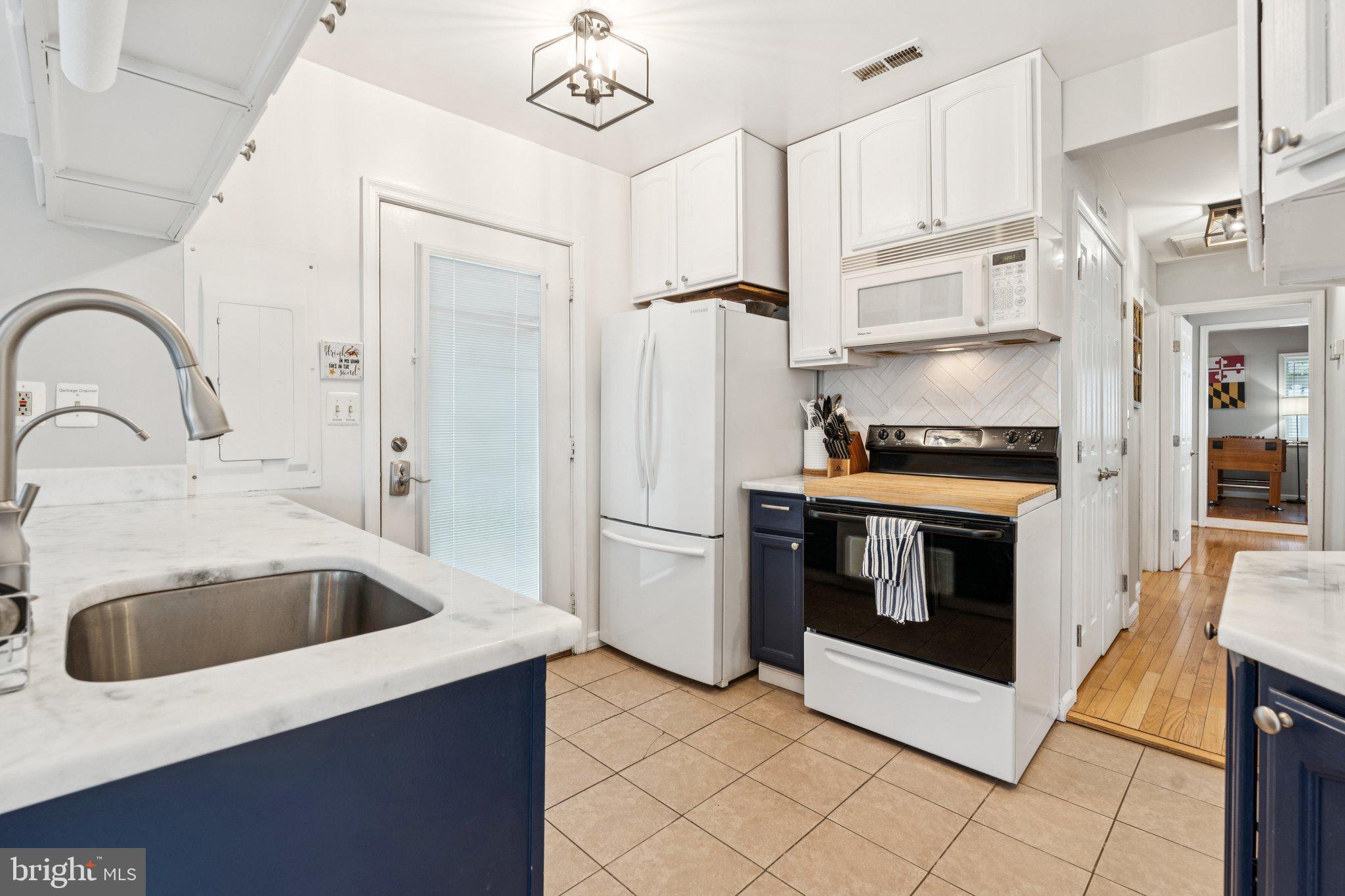 418 Silver Run Road Edgewater, MD 21037 - Photo 8 of 33