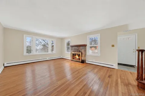 $419,900 | 31 Oneonta Road, Carmel, NY 10512