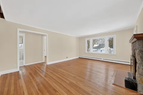 $419,900 | 31 Oneonta Road, Carmel, NY 10512