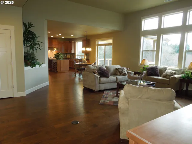 $1,029,900 | 4912 Northeast 132nd Circle, Vancouver, WA 98686