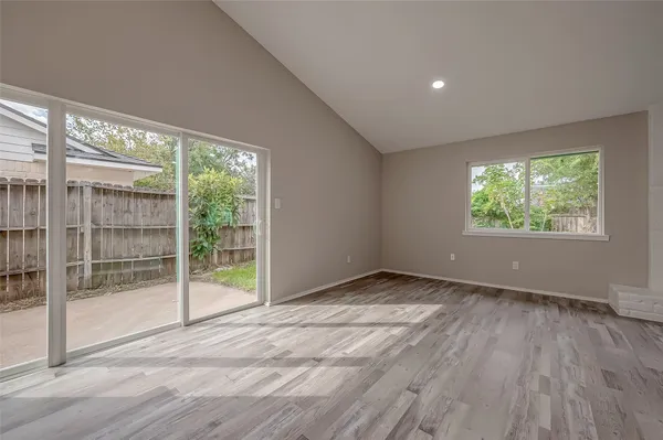 $1,900 | 11522 Saulsworth Street, Houston, TX 77099