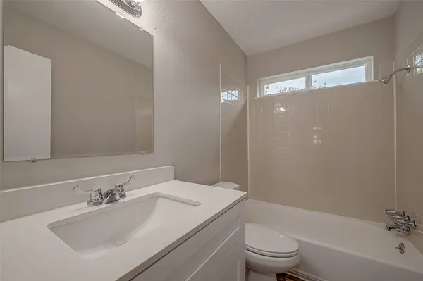 $1,900 | 11522 Saulsworth Street, Houston, TX 77099