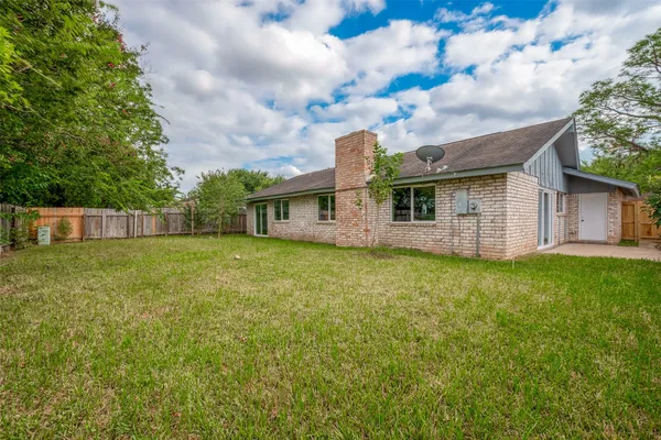 $1,900 | 11522 Saulsworth Street, Houston, TX 77099