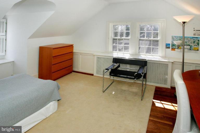 3106 Chain Bridge Road Northwest Washington, DC 20016 - Photo 11 of 19 Bedroom #3