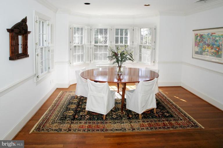 3106 Chain Bridge Road Northwest Washington, DC 20016 - Photo 3 of 19 Dining Room
