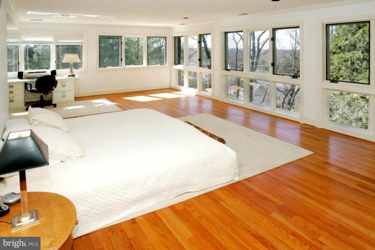 3106 Chain Bridge Road Northwest Washington, DC 20016 - Photo 7 of 19 Master Bedroom