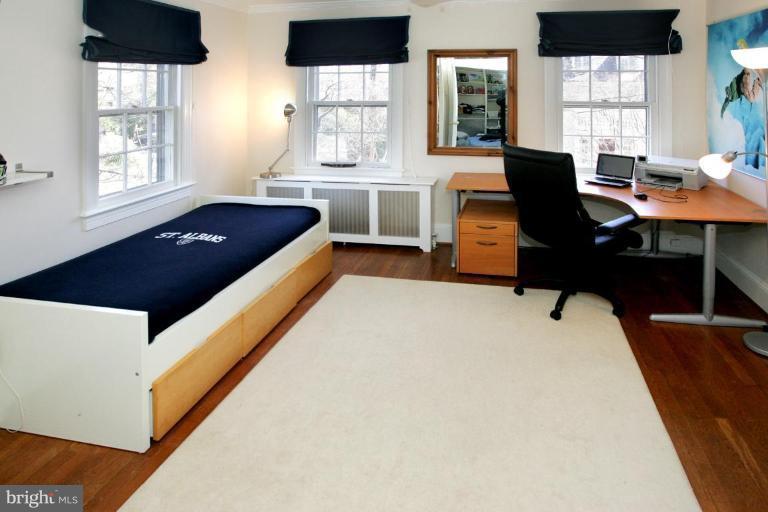 3106 Chain Bridge Road Northwest Washington, DC 20016 - Photo 9 of 19 Bedroom #1