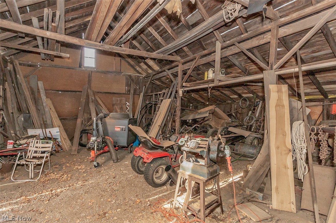 8228 Hartman Road Wadsworth, OH 44281 - Photo 17 of 21 Gallery Image 17