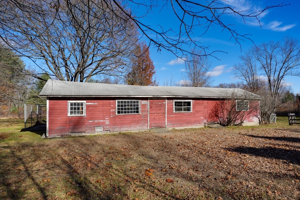 144 Seven Brg Road Lancaster, MA 01523 - Photo 6 of 42
