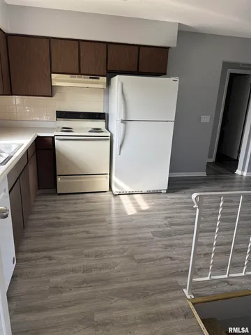 $1,275 | 2843 High Point Drive, Davenport, IA 52806