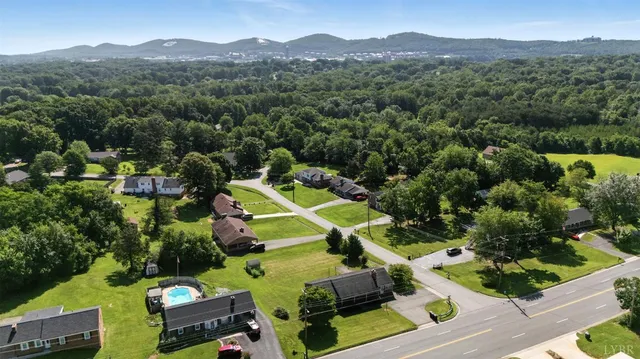 $308,000 | 587 Leesville Road, Lynchburg, VA 24502