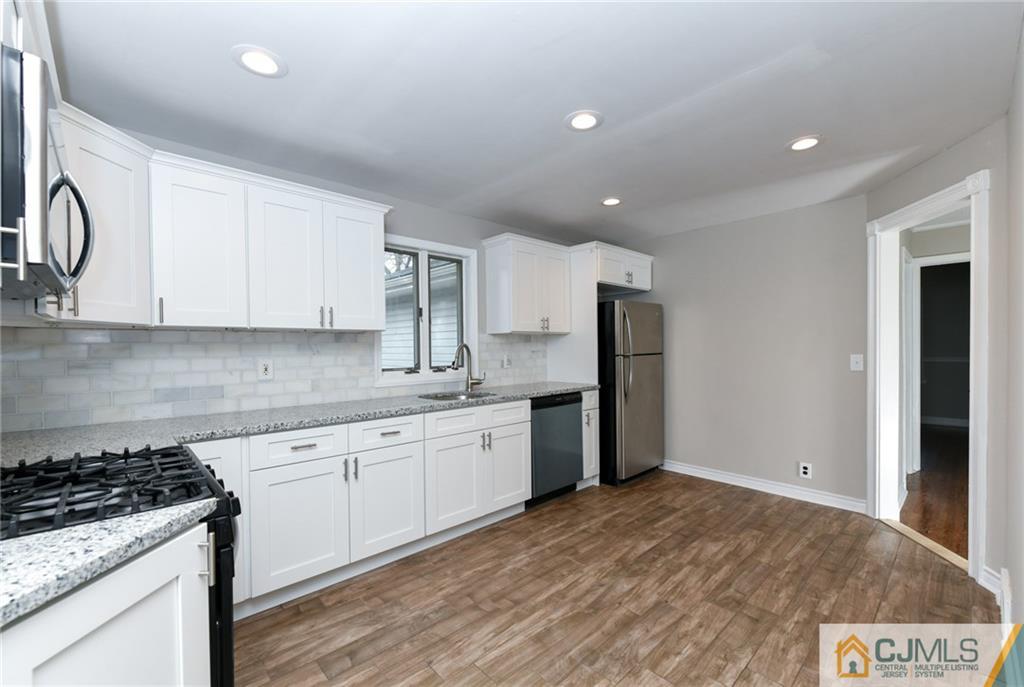 7 Robertsville Road Freehold, NJ 07728 - Photo 8 of 25 Gallery Image 8