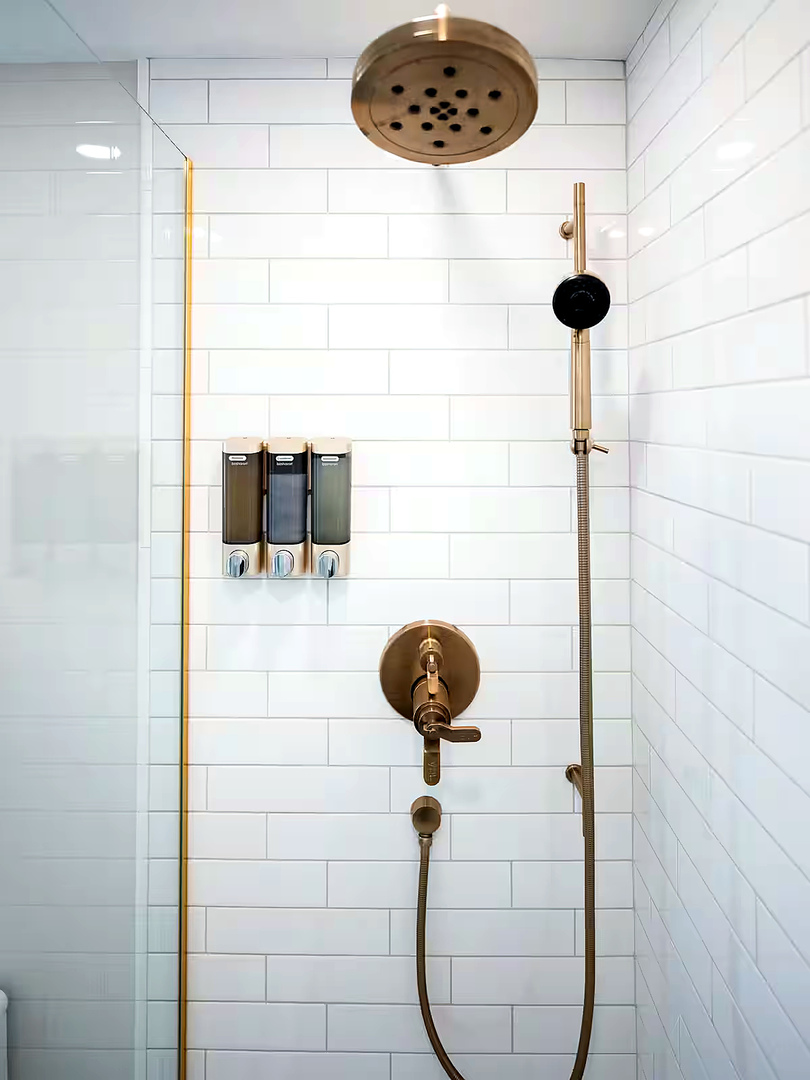 1427 North Mohawk Street Chicago, IL 60610 - Photo 13 of 54 a bathroom with a shower