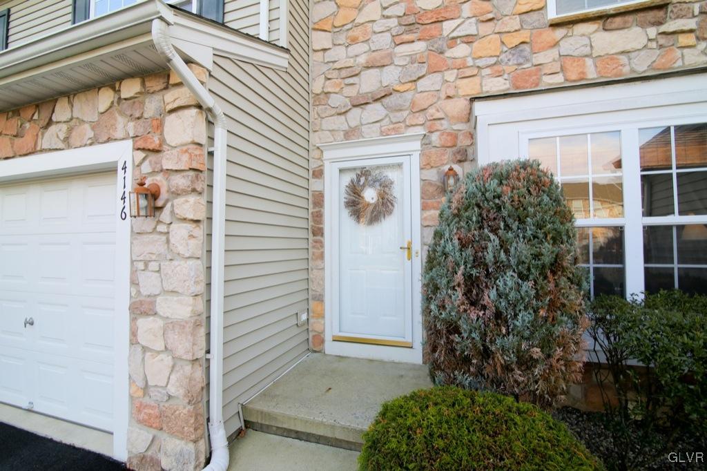 4146 Walter Road Bethlehem, PA 18020 - Photo 2 of 32 Gallery Image 2