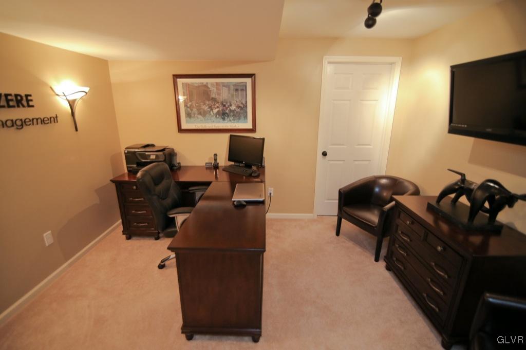 4146 Walter Road Bethlehem, PA 18020 - Photo 24 of 32 Gallery Image 24