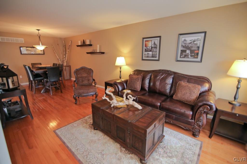4146 Walter Road Bethlehem, PA 18020 - Photo 3 of 32 Gallery Image 3