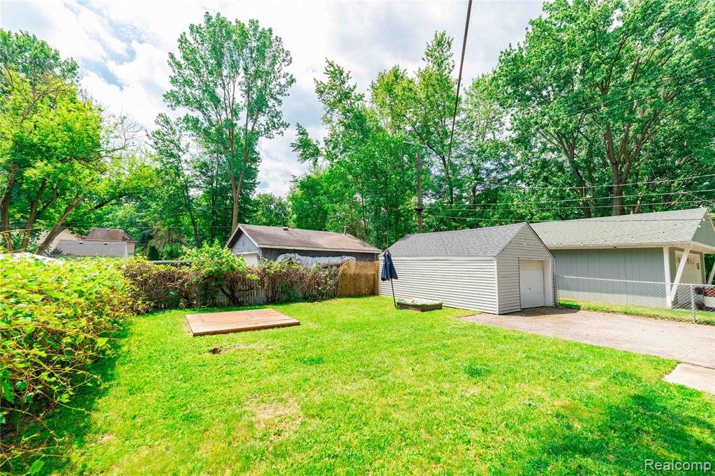 8729 Bellevue Road Grosse Ile, MI 48138 - Photo 27 of 32