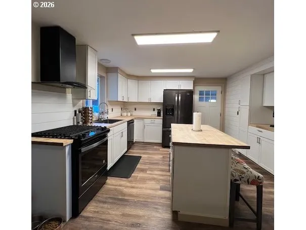 $355,000 | 234 Little Valley Road, Roseburg, OR 97471