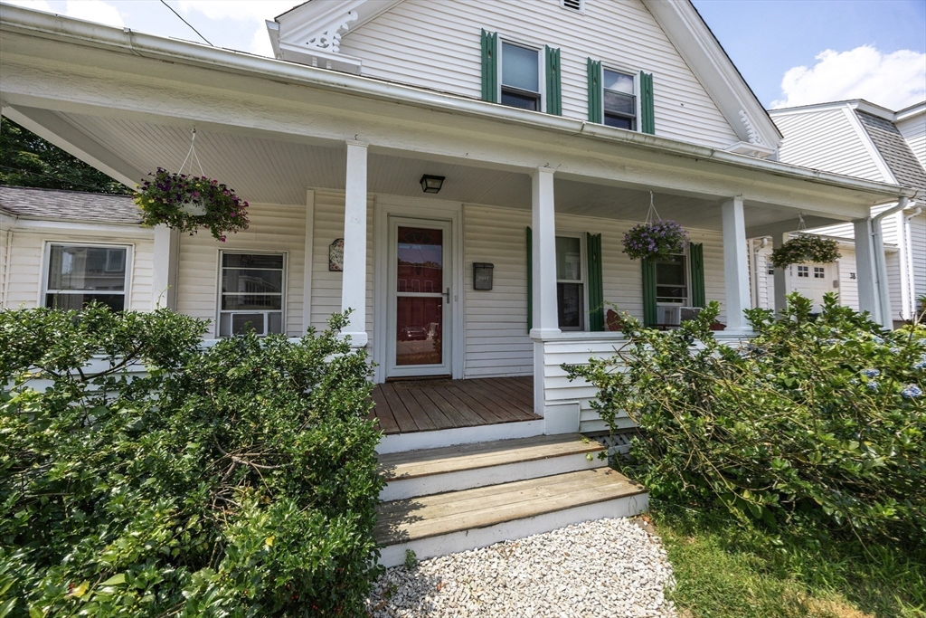 36 Ruggles Street Franklin, MA 02038 - Photo 2 of 42 Gallery Image 2