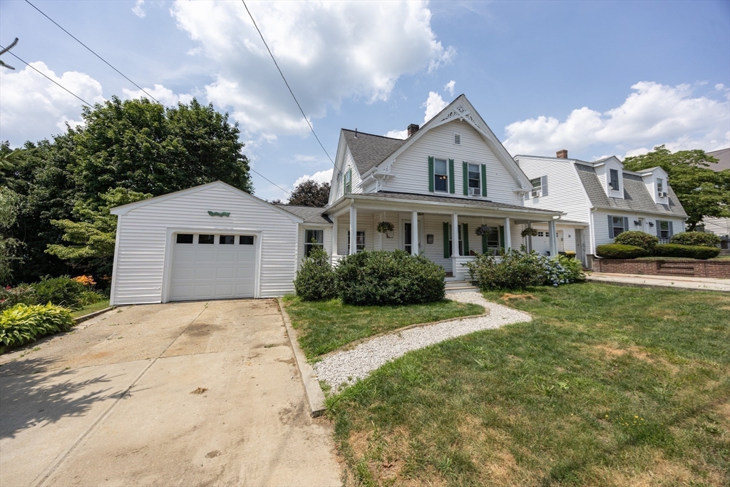 36 Ruggles Street Franklin, MA 02038 - Photo 3 of 42 Gallery Image 3