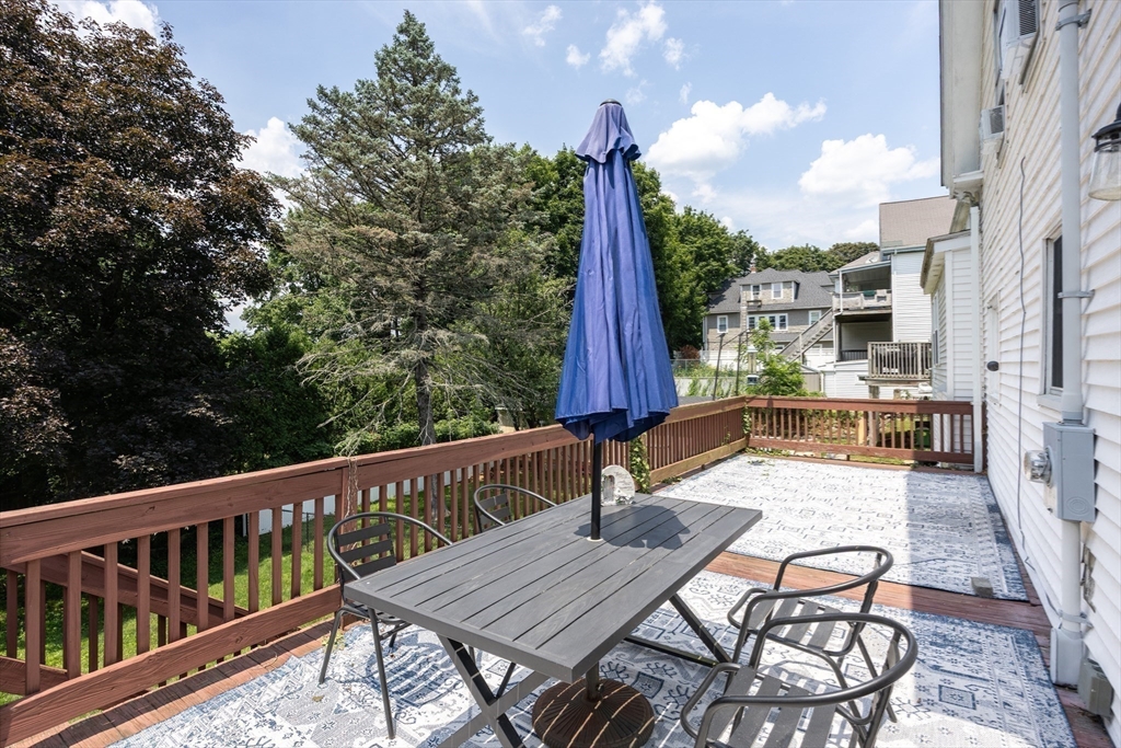 36 Ruggles Street Franklin, MA 02038 - Photo 6 of 42 Gallery Image 6