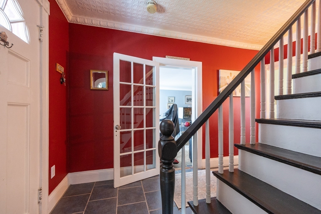 36 Ruggles Street Franklin, MA 02038 - Photo 9 of 42 Gallery Image 9