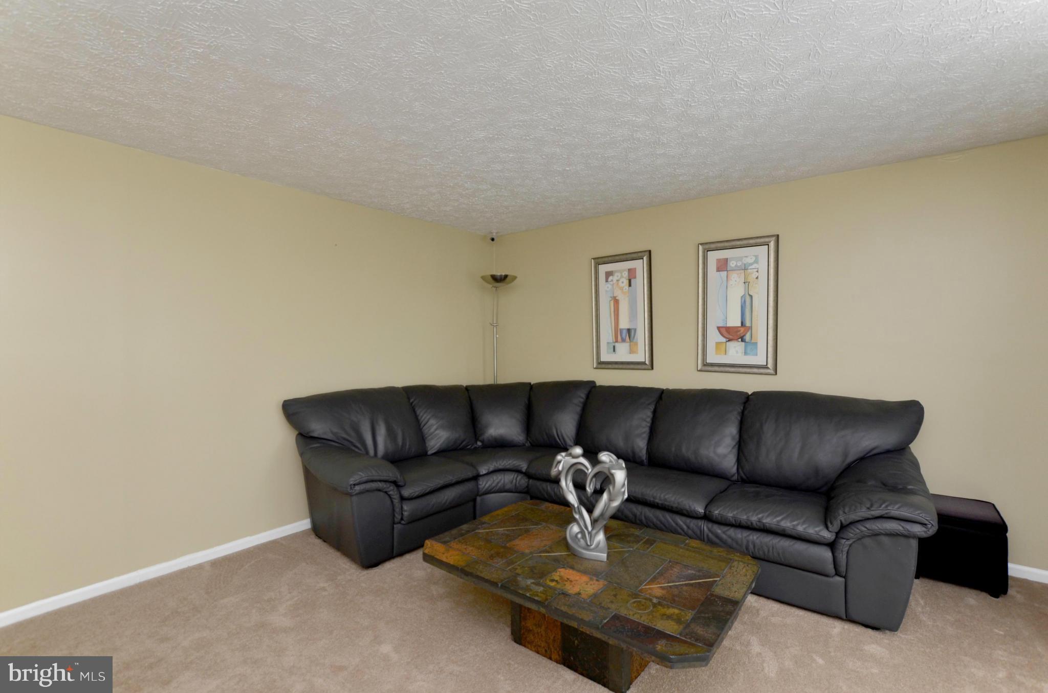 34 Yew Road Baltimore, MD 21221 - Photo 3 of 30 Living Room