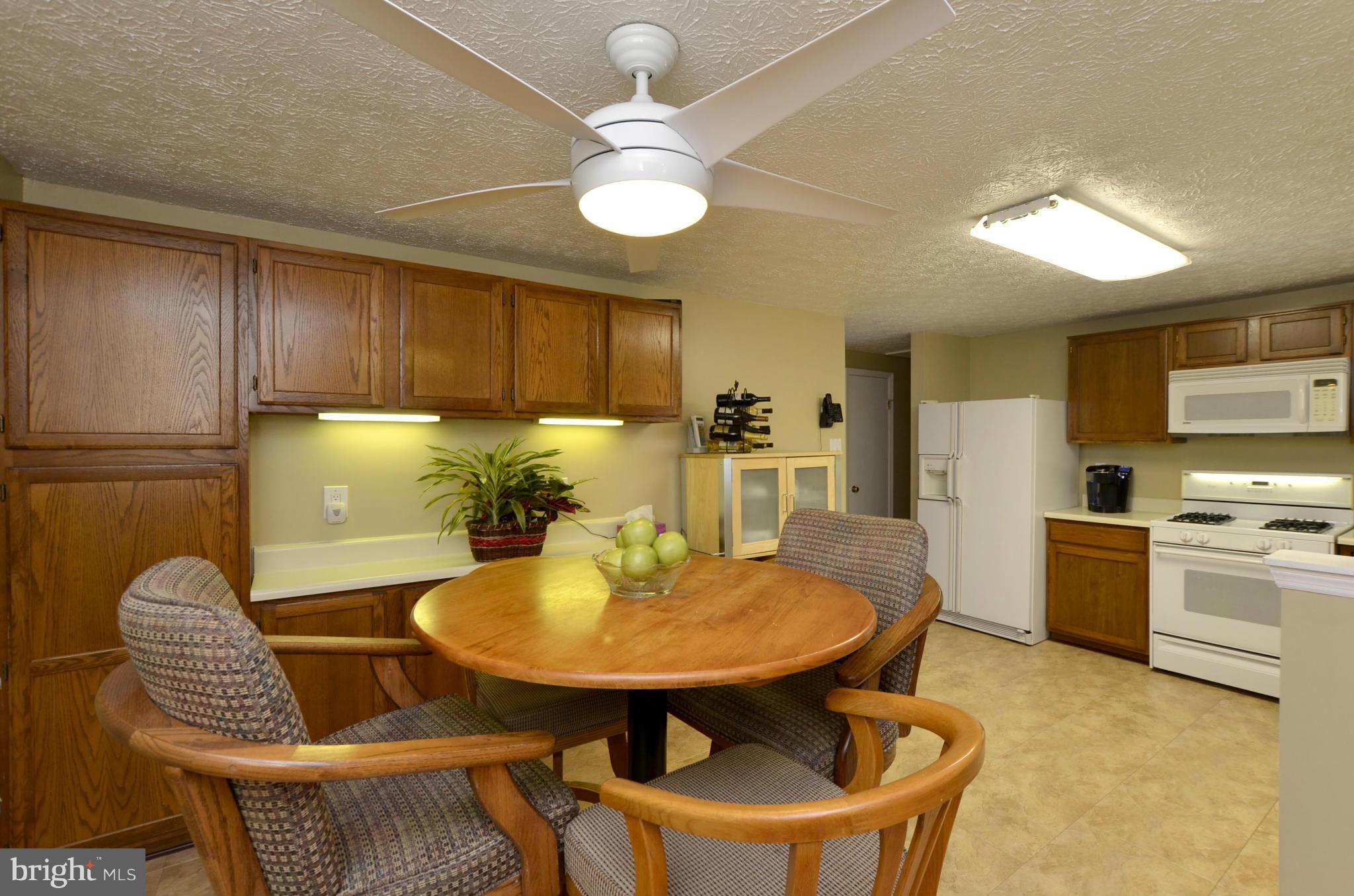 34 Yew Road Baltimore, MD 21221 - Photo 8 of 30 Kitchen