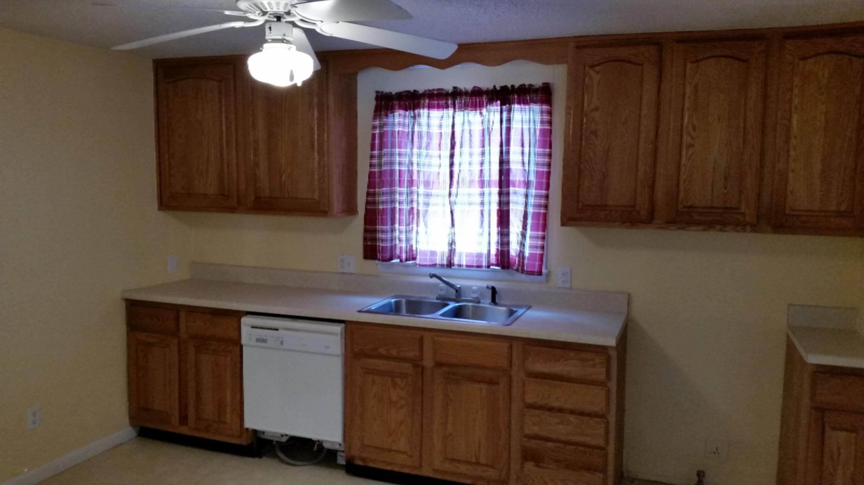 444 Roland Avenue Benton Harbor, MI 49022 - Photo 5 of 14 20160301_152454