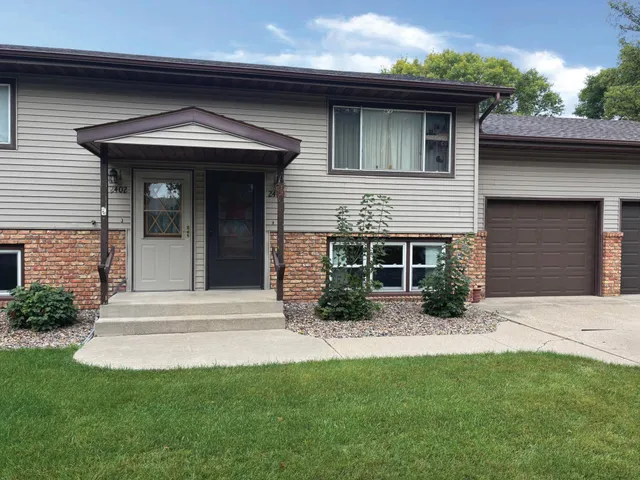 $107,900 | 2402 Kenwood Drive Southwest, Willmar, MN 56201