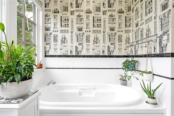 $4,399,000 | 15 Courageous Circle, Bristol, RI 02809